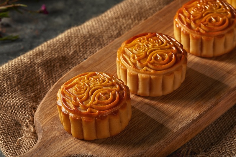 Light up your Mid-Autumn Festival 2022 with these delightful mooncakes